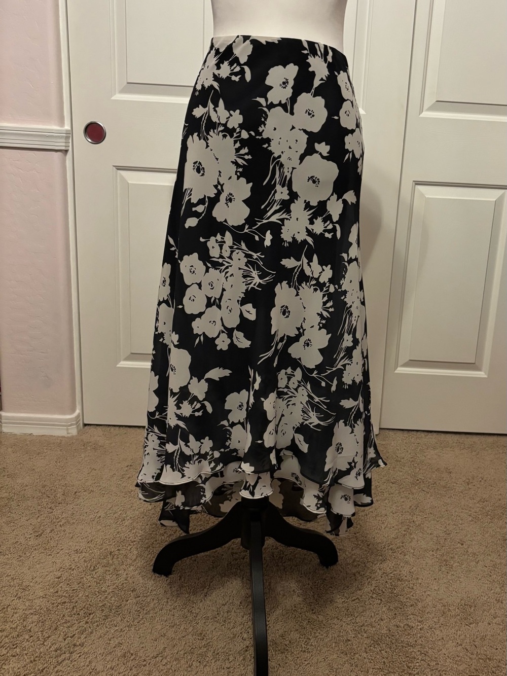 Chaps Black and White Floral Midi Skirt